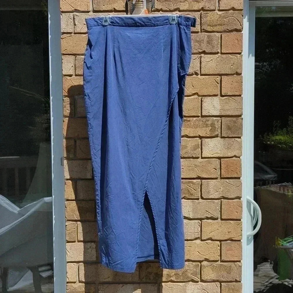 Wrap  Style Skirt - Picture 5 of 9